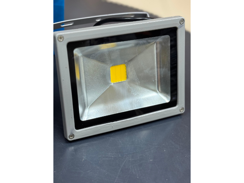 20W LED Projektör IP65 Sıcak Beyaz | Dış Mekan Aydınlatma