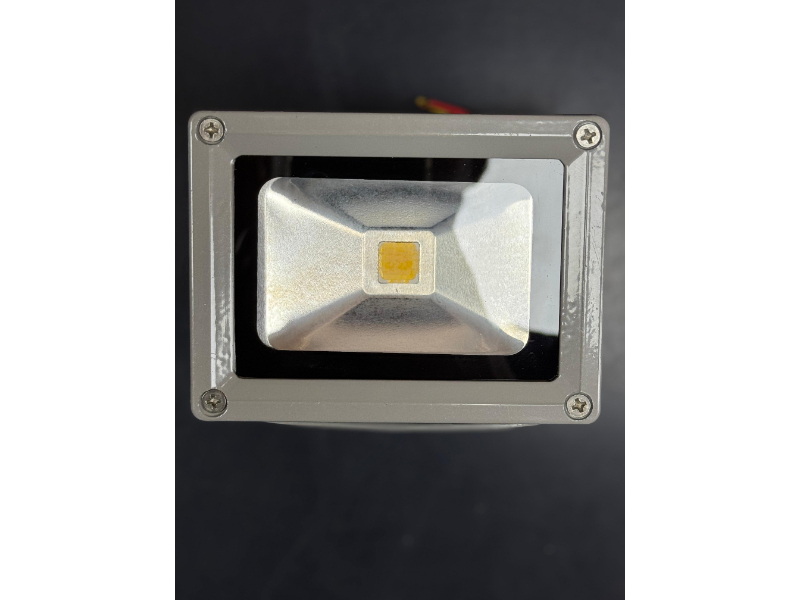 10W LED Projektör IP65 Sıcak Beyaz 120° Dış Mekan